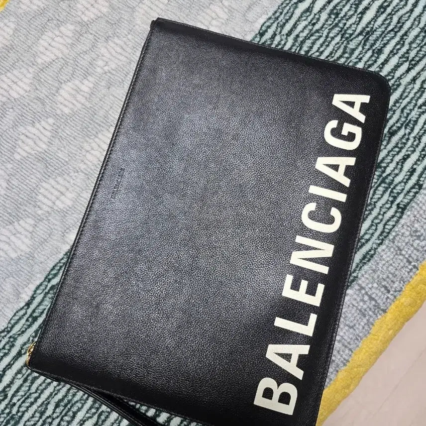 [BUNJANG] Balenciaga Black Leather Clutch Large / 발렌시아가 블랙 레더 클러치 라지