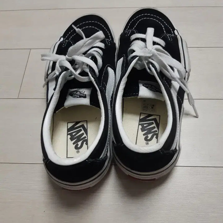 [BUNJANG] Vans SK8-Low Black Sneakers / 반스 SK8-Low 블랙 스니커즈245