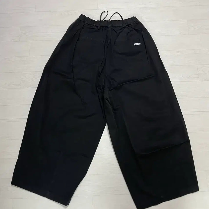 [BUNJANG] Angellun Washed Balloon Pants Black Size 2 / 앵글런 Washed 벌룬 팬츠 블랙 2사이즈