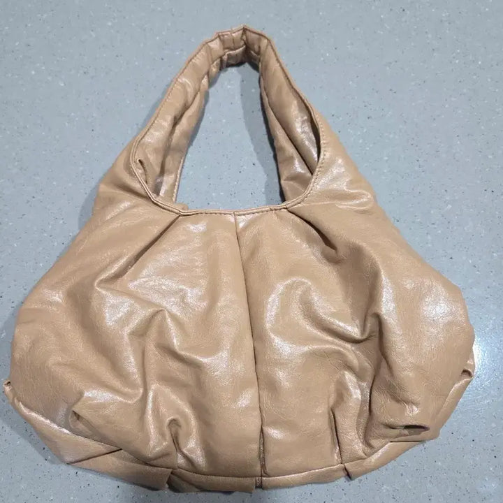 [BUNJANG] Otai Camel Padded Bag / 오타이 카멜 백