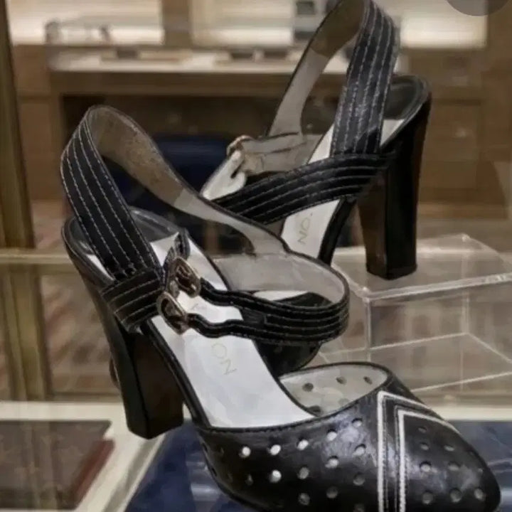 [BUNJANG] Louis Vuitton Perforated Nina Slingback Heels / [정품]Louis Vuitton Perforated Nina Slingb