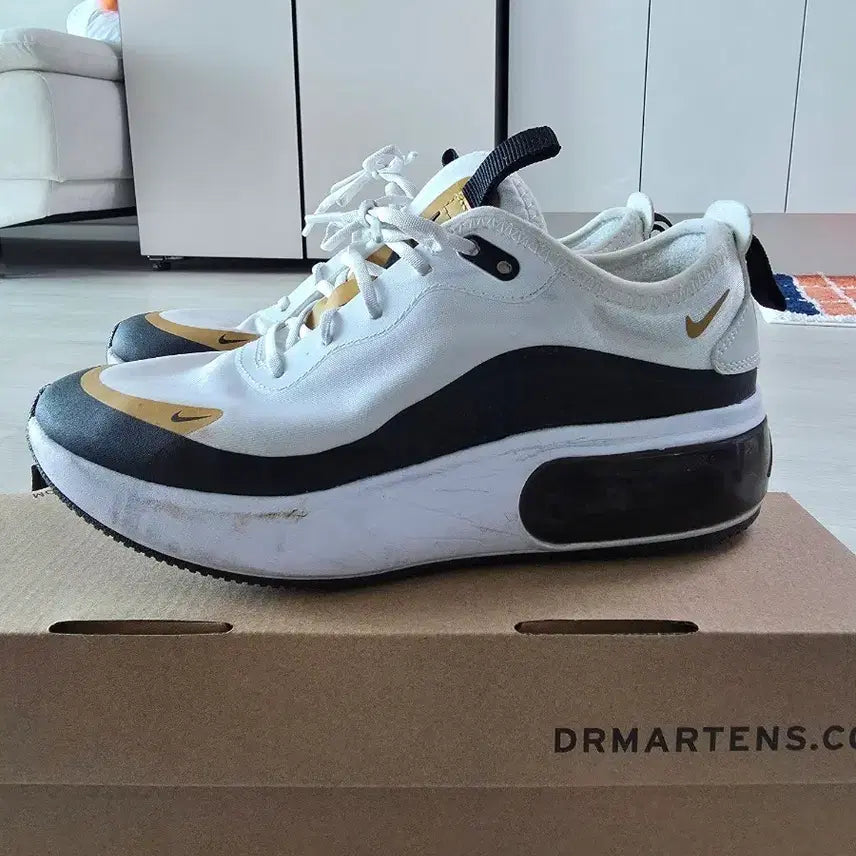 [BUNJANG] Nike Air Max Dia White/Black/Gold Sneakers 235mm / 나이키 에어맥스 디아 흰/검/금 운동화 235mm