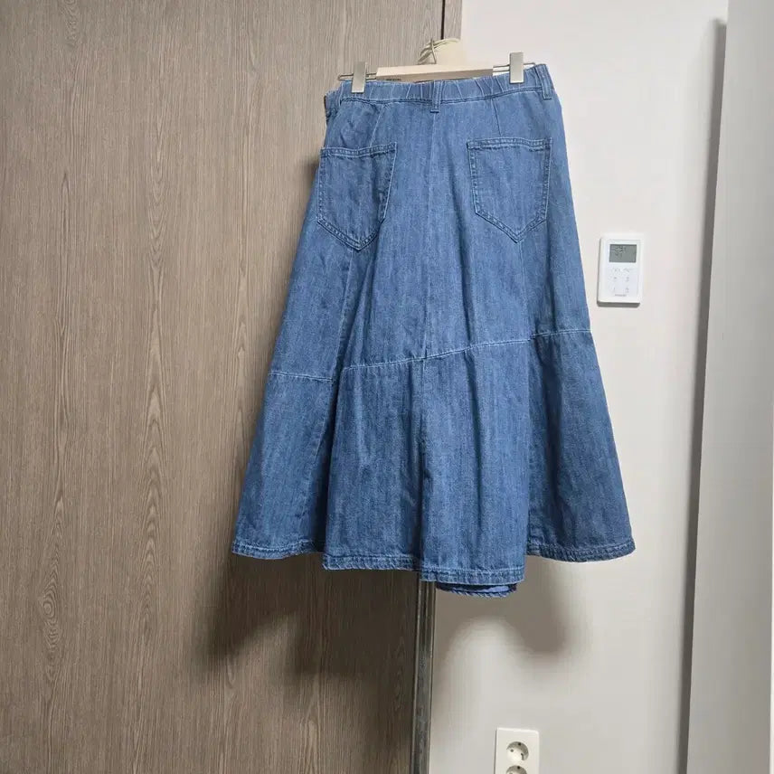 [BUNJANG] Anna Sui Denim A-Line Long Skirt with Button Detail / 안나수이 러블리 데님 A라인 롱 스커트 버튼 포인트