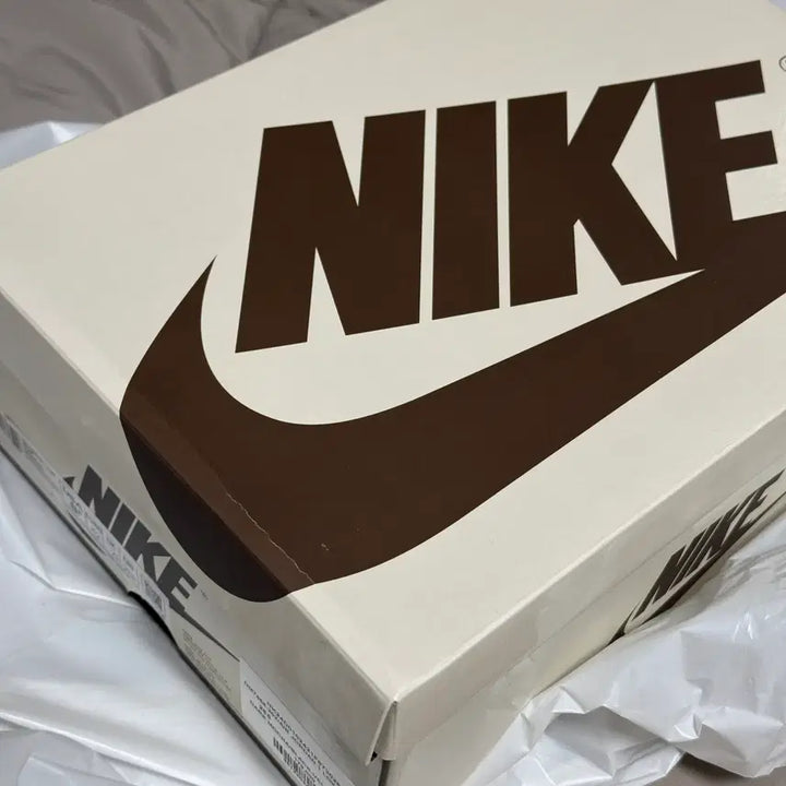 [BUNJANG] Nike x Travis Scott Jordan 1 Low Velvet Brown Dark Mocha / [265] 나이키 x 트래비스스캇 조던1 로우 벨벳브라운 다크모카