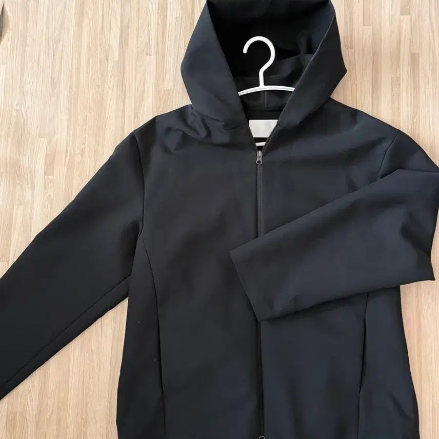 [BUNJANG] Amomento 25ss Hoodie Zip-up M / 아모멘토 25ss 후드집업 m