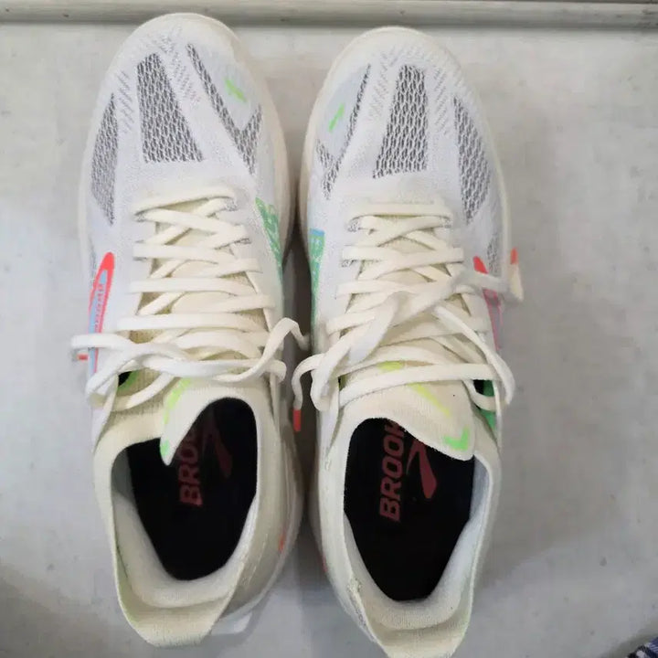 [BUNJANG] Brooks Hyperion Max 3 Running Shoes / 브룩스 하이페리온 맥스 3 260  런닝화