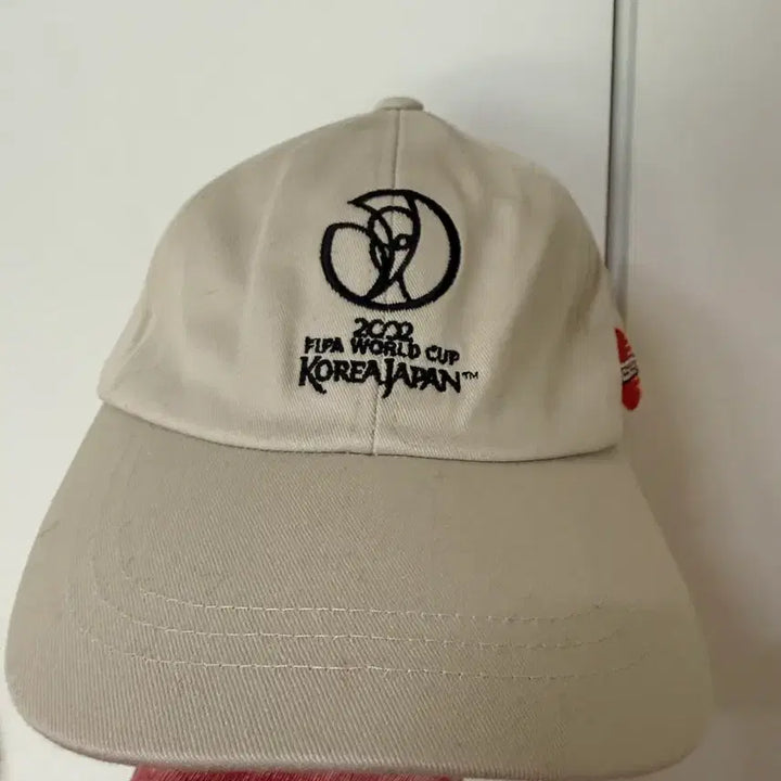 [BUNJANG] Adidas 2002 World Cup Vintage Ball Cap Hat Ivory / 아디다스 빈티지 2002 월드컵 볼캡 모자 아이보리