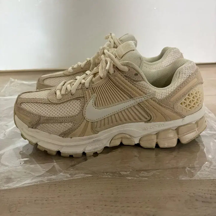 [BUNJANG] Nike Zoom Vomero 5 Ivory / 나이키 줌 보메로 5 아이보리