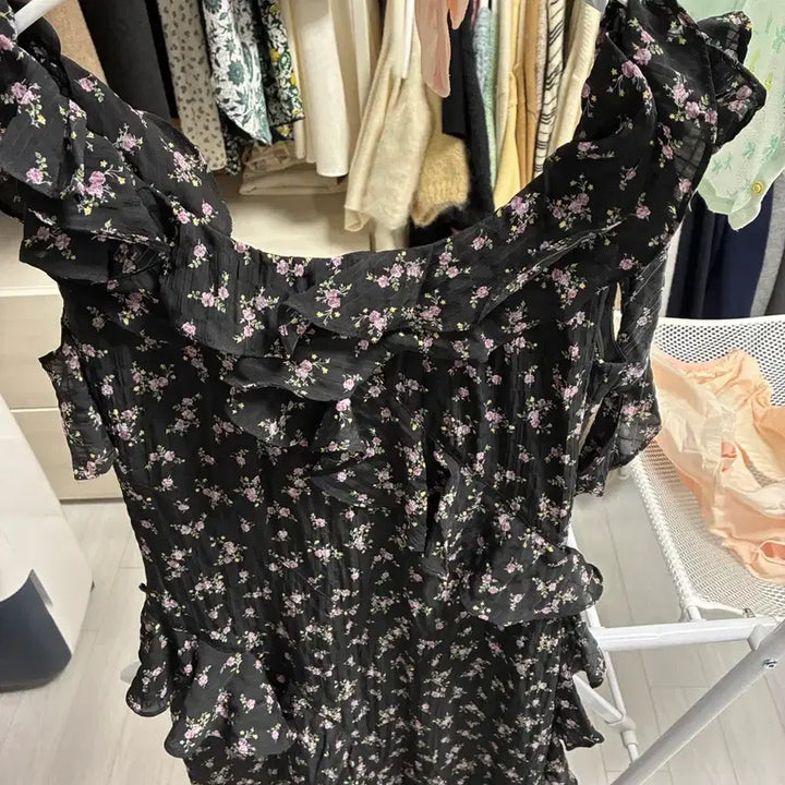 [BUNJANG] Le Plain Frill Dress Black / 르플레인 셀러 착장 프릴원피스 블랙