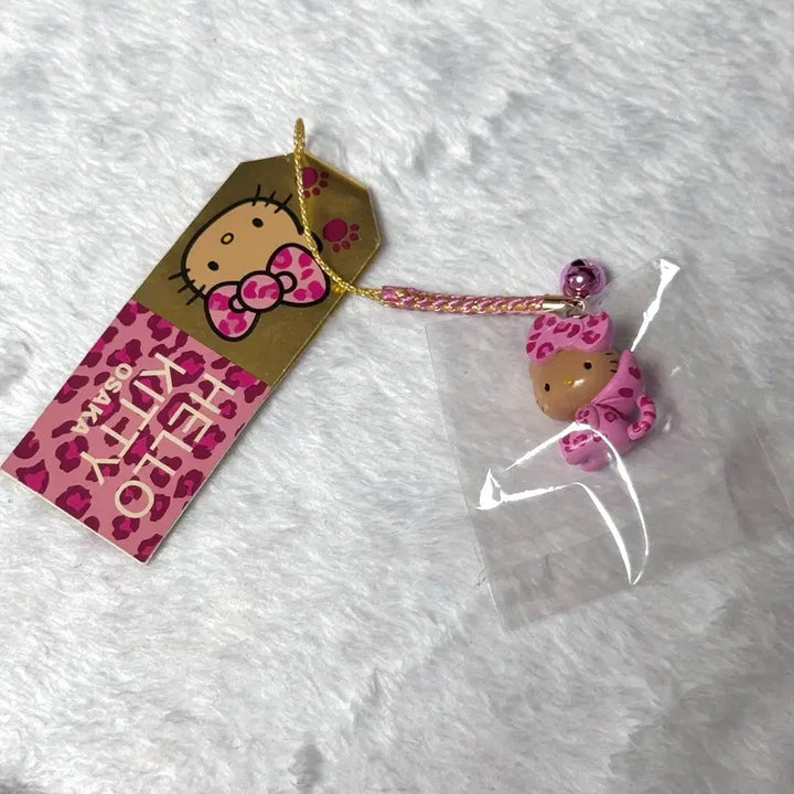 [BUNJANG] Sanrio Kitty Tanning Kitty Pink Leopard Strap Charm / 오사카 한정 키티 스트랩 핑크 호피 태닝키티 산리오 키링 인형
