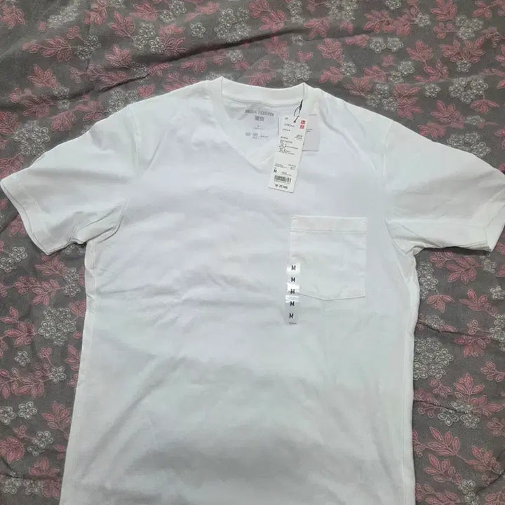 [BUNJANG] Uniqlo Airism Pocket Short Sleeve T-Shirt White / [새상품] 유니클로 에어리즘 포켓 반팔티 화이트