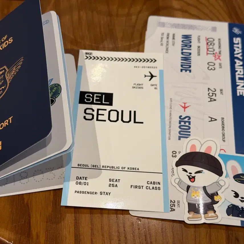 [SOLD OUT] 스트레이키즈 스키즈 팝업 특전 리노 리빗 증명사진 스티커 보딩패스 포카