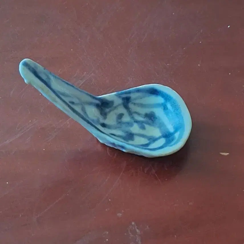 [BUNJANG] Blue and White Porcelain Vine Pattern Spoon Set / 청화백자 넝쿨문 수저