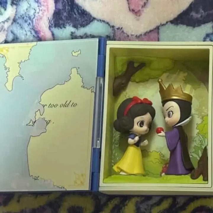 [BUNJANG] Pop Mart Disney Snow White Fairy Tale Series Figure / 팝마트 디즈니 백설공주 동화