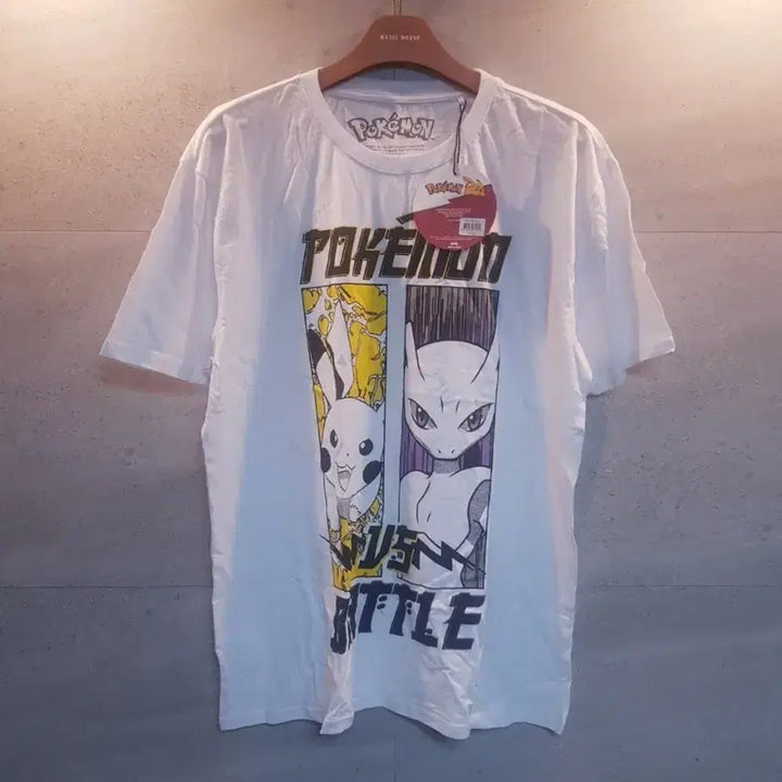 [BUNJANG] Pokemon Pikachu &amp; Mewtwo Graphic T-Shirt / 포켓몬. 정품 굿즈. 피카츄 뮤츠 반팔 티셔츠.