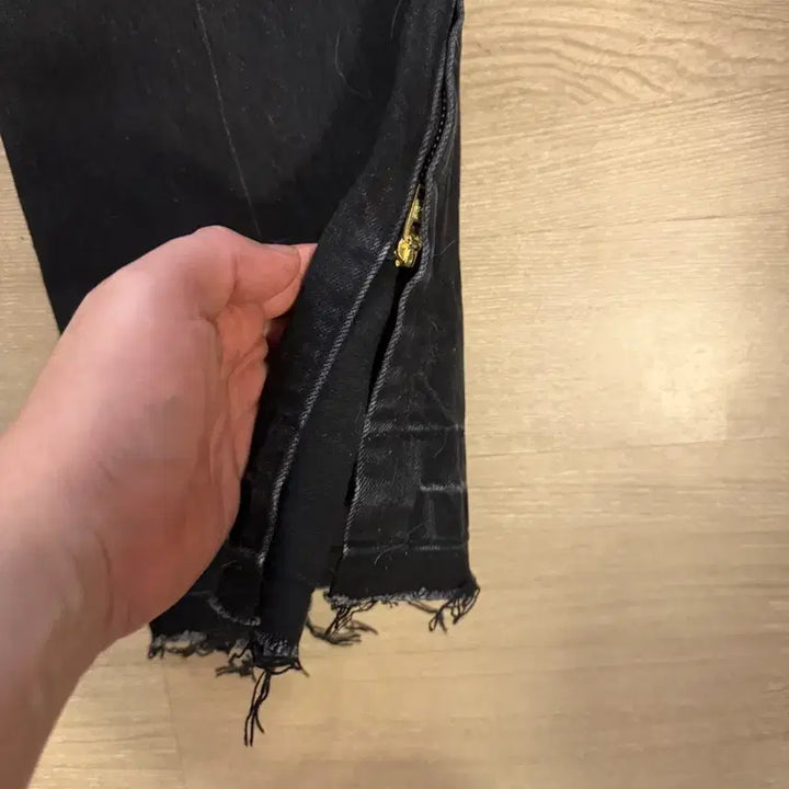 [BUNJANG] TOGA VIRILIS Zipper Black Jeans / 토가 비릴리스 지퍼 블랙진