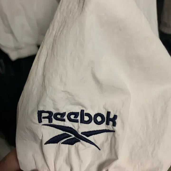 [BUNJANG] Reebok Old School Windbreaker White/Blue/Red / 리복 올드스쿨 바람막이 화이트/블루/레드