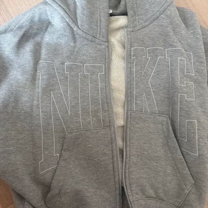 [BUNJANG] Nike Big Logo Cropped Hoodie Zip-Up / 나이키 빅로고 크롭 후드집업