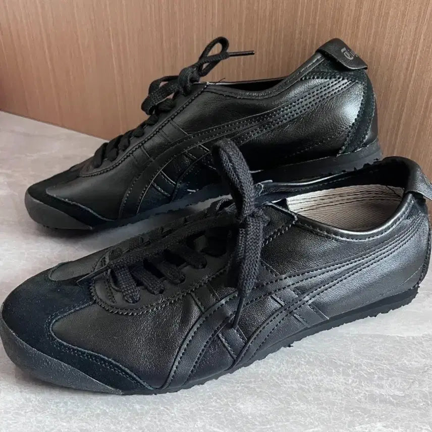 [BUNJANG] Onitsuka Tiger Retro Sneakers 1183C102-002 / [정품] 오니츠카 타이거 레트로 운동화 1183C102-002