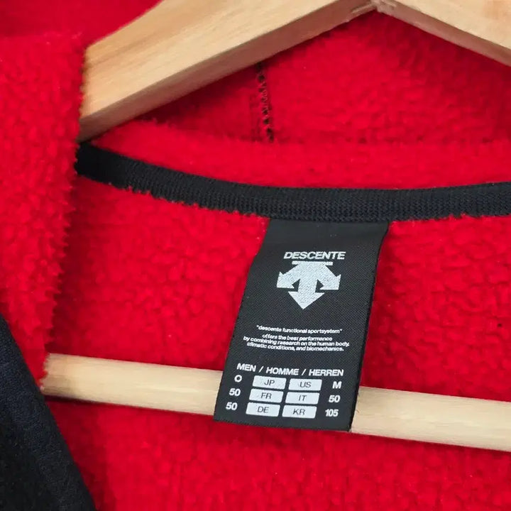 [BUNJANG] Descente Ski Team Audi Hooded Zip-up 105 / 데상트 스키팀 아우디 후드집업 105