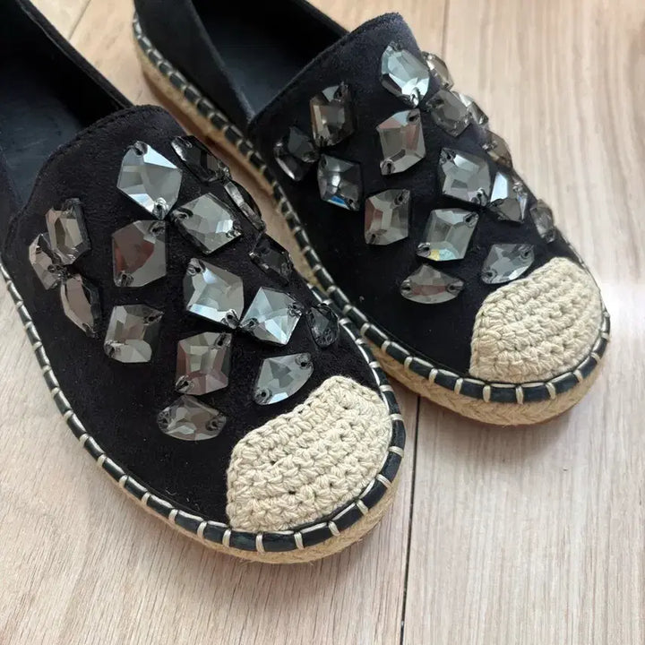 [BUNJANG] Black Espadrille Flats with Cubic Detail (235) / 블랙 에스파듀 단화 235