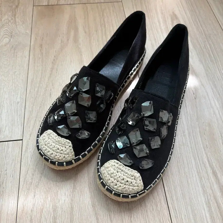 [BUNJANG] Black Espadrille Flats with Cubic Detail (235) / 블랙 에스파듀 단화 235