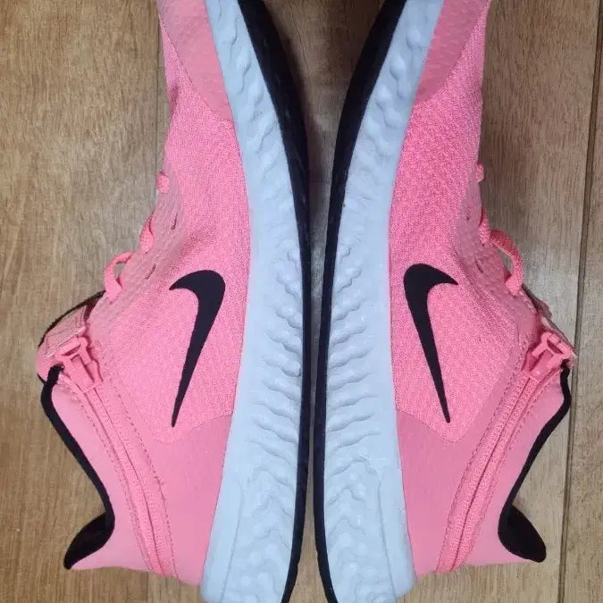 [BUNJANG] Nike Running Shoes (Size 255) / 나이키 런닝화 255 팝니다.
