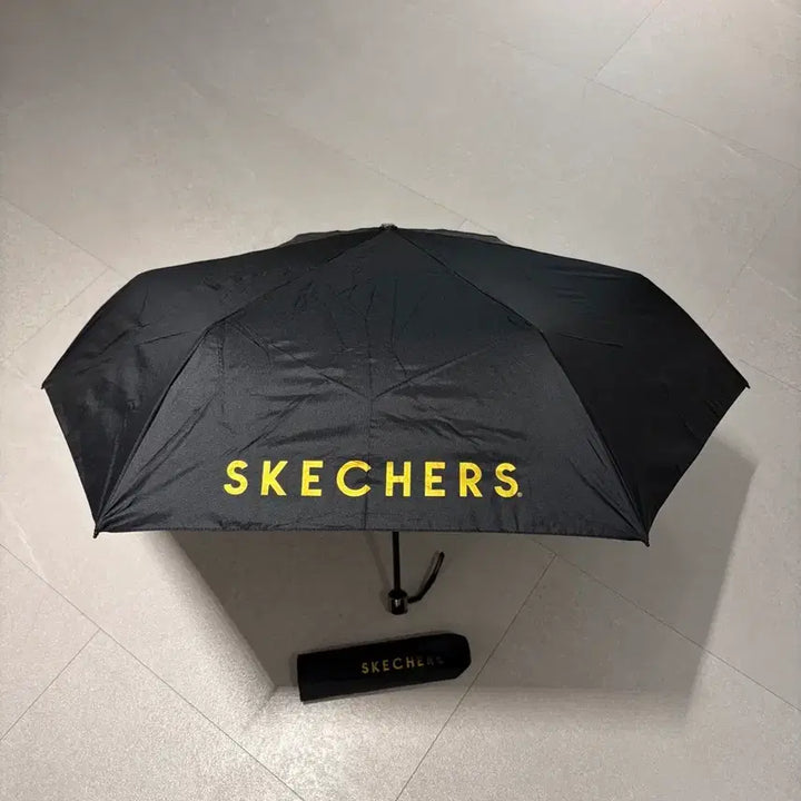 [BUNJANG] Skechers Black Automatic Umbrella / 가볍고 슬림한 스케쳐스 블랙 자동 우산