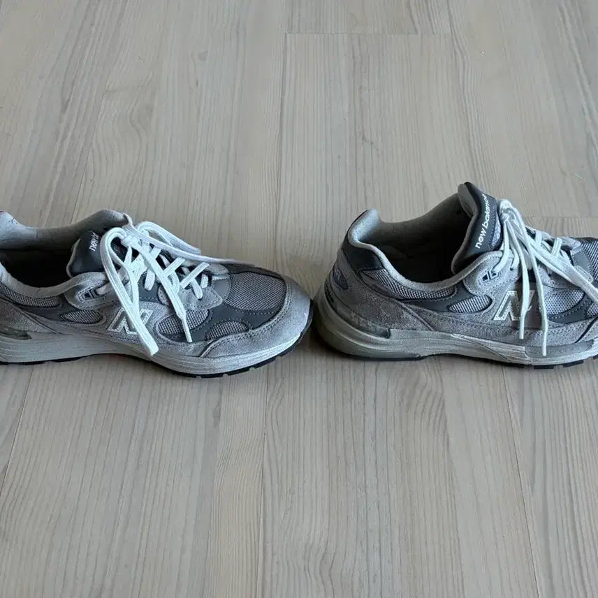 [BUNJANG] New Balance 992 Grey Old Model Size 260 / 뉴발란스 992 그레이 구형 260 사이즈 판매합니다.