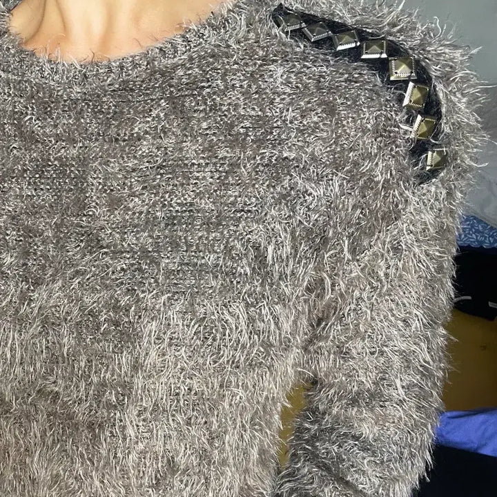 [BUNJANG] Tissala Angora Knit with Stud Detail / Tissala 앙고라 니트 스터드장식