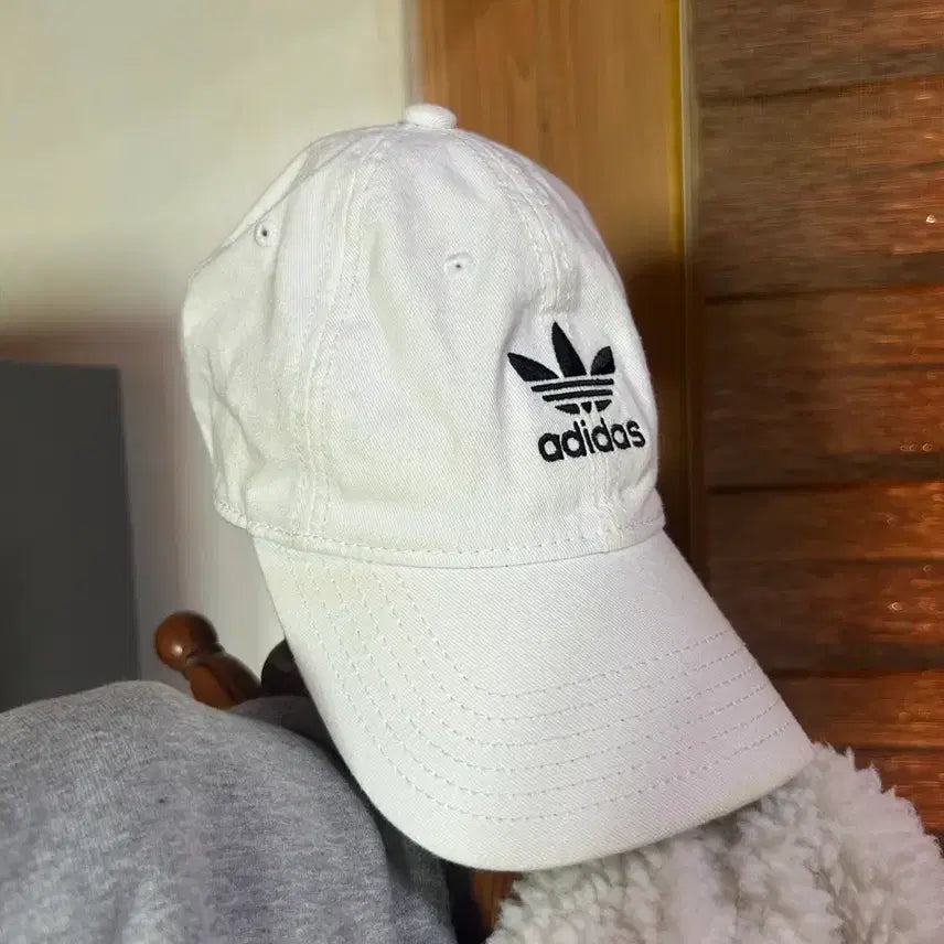 [BUNJANG] Adidas White Ball Cap / 아디다스 화이트 볼캡