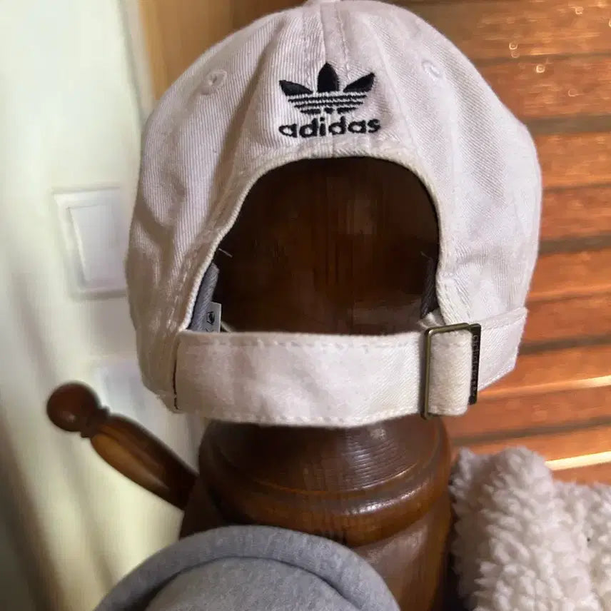 [BUNJANG] Adidas White Ball Cap / 아디다스 화이트 볼캡