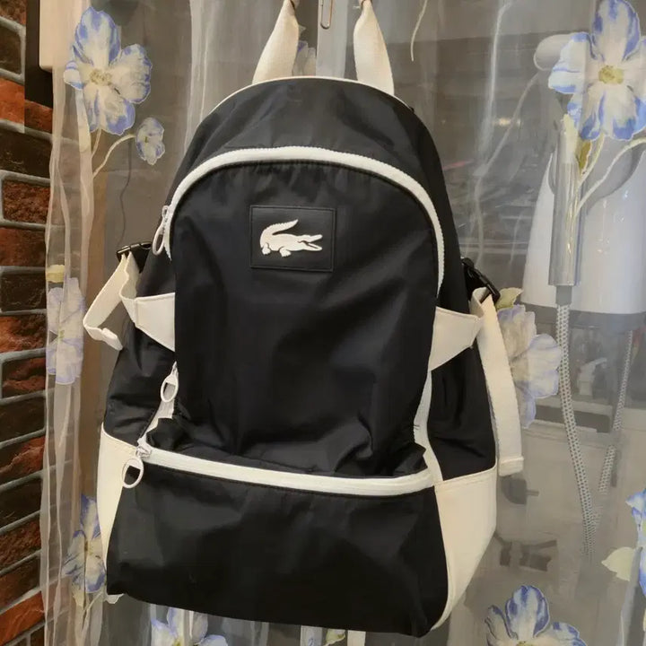 [BUNJANG] Lacoste Black/White Backpack / 라코스테 블랙/화이트 백팩