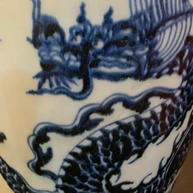 [BUNJANG] Joseon Dynasty Celadon Vase with Dragon Motif / 260430-2 수마리청 운용문 매병