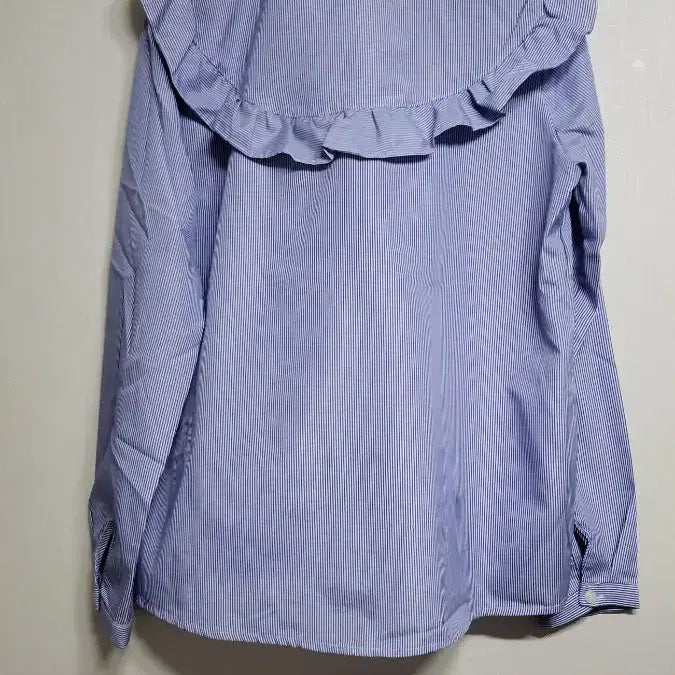 [BUNJANG] Embroidered Frill Shirt / 자수 프릴 셔츠