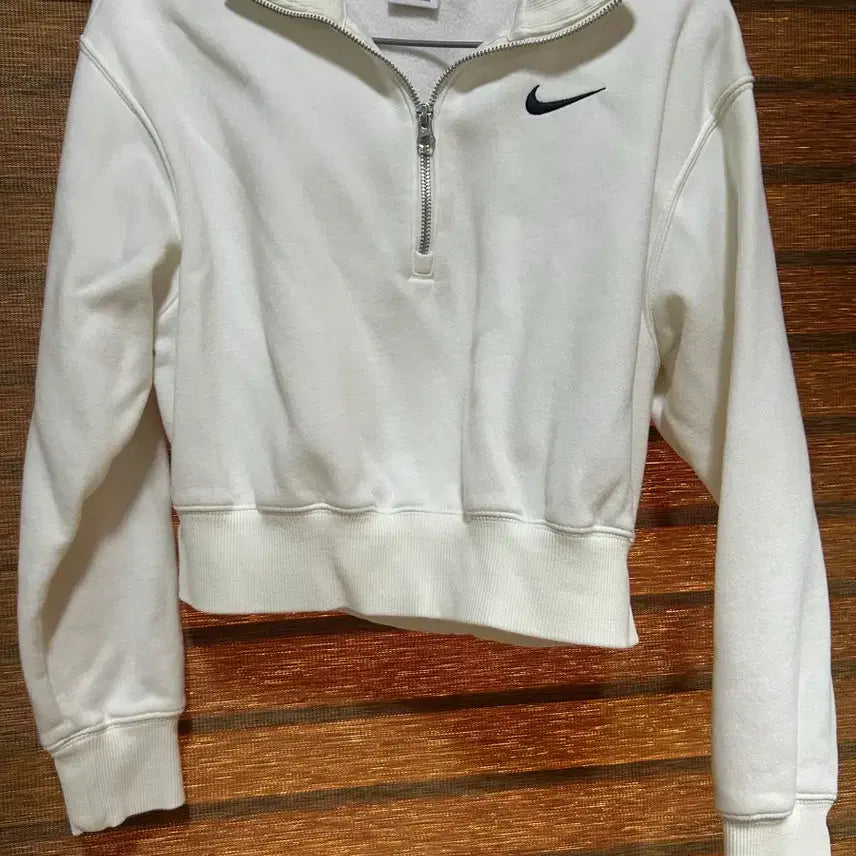 [BUNJANG] Nike White Cropped Half-Zip Sweatshirt XS / 나이키 화이트 하프집업 XS 크롭맨투맨
