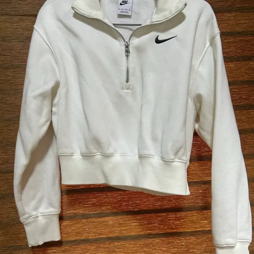 [BUNJANG] Nike White Cropped Half-Zip Sweatshirt XS / 나이키 화이트 하프집업 XS 크롭맨투맨