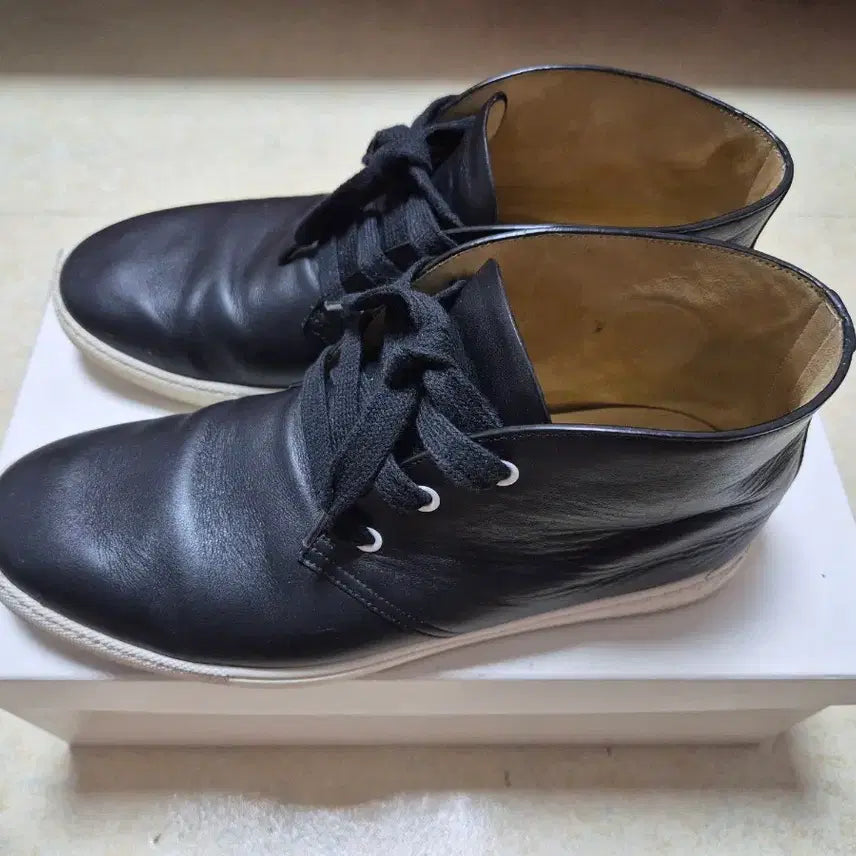 [BUNJANG] Hermès Mid-Top Sneakers (Size 265-270) / 정품)에르메스 스니커즈(미드탑)265~270판매