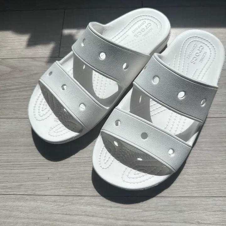 [BUNJANG] Crocs White Sandals Slippers / 크록스 화이트 샌들 슬리퍼 판매해요
