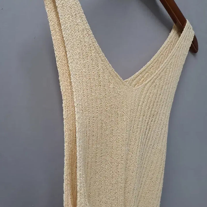[BUNJANG] Yellow V-Neck Knit Vest / 옐로우 브이넥 니트 조끼