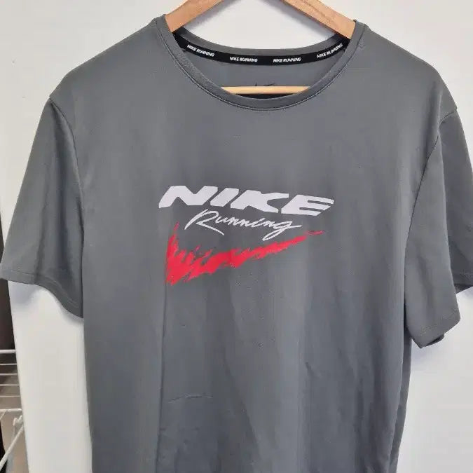 [BUNJANG] Nike Miler UV Dri-FIT Running Short-Sleeve T-Shirt XL / 나이키 마일러 UV 러닝 드라이핏 반팔 XL