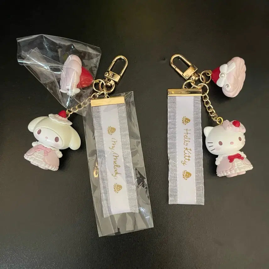 [BUNJANG] Hello Kitty My Melody Shortcake Keychain Set / 헬로키티 마이멜로디 키링 세트 새상품 쇼트케이크 키링 키티