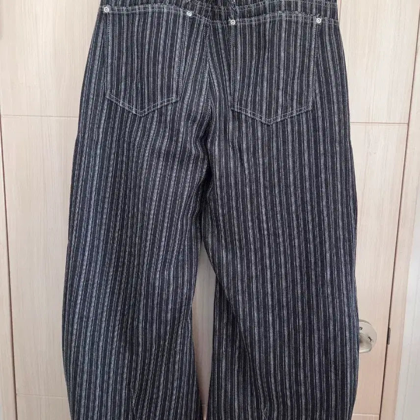[BUNJANG] INTEMPO MOOD Striped Curved Snap Wide Pants / [m]인템포무드 커브스냅 와이드팬츠 스트라이프