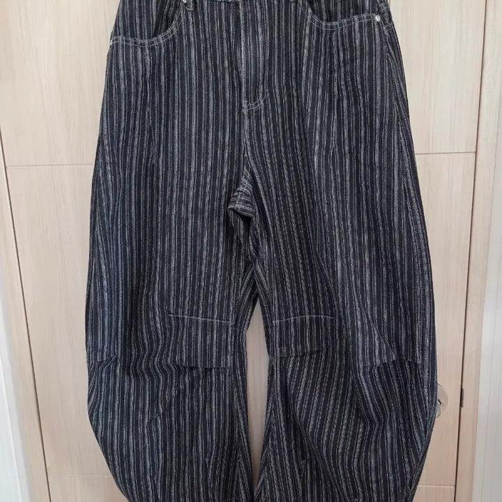 [BUNJANG] INTEMPO MOOD Striped Curved Snap Wide Pants / [m]인템포무드 커브스냅 와이드팬츠 스트라이프
