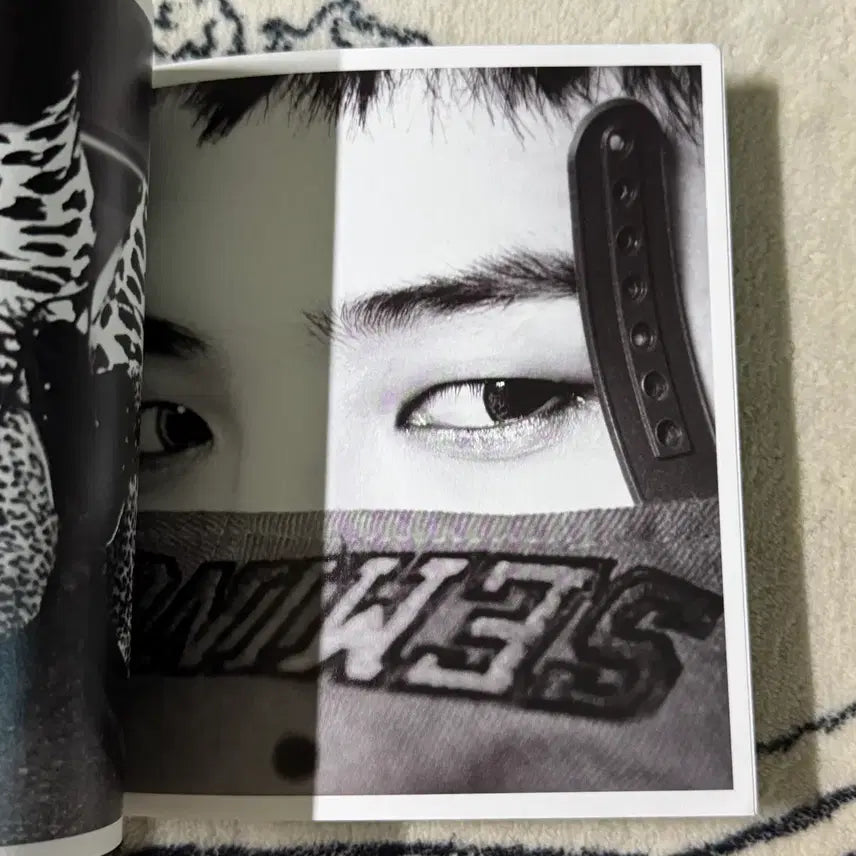 [BUNJANG] BIGBANG 20 Extraordinary Mini Photobook / 빅뱅 20 엑스트라 올디너리 미니 포토북 화보집