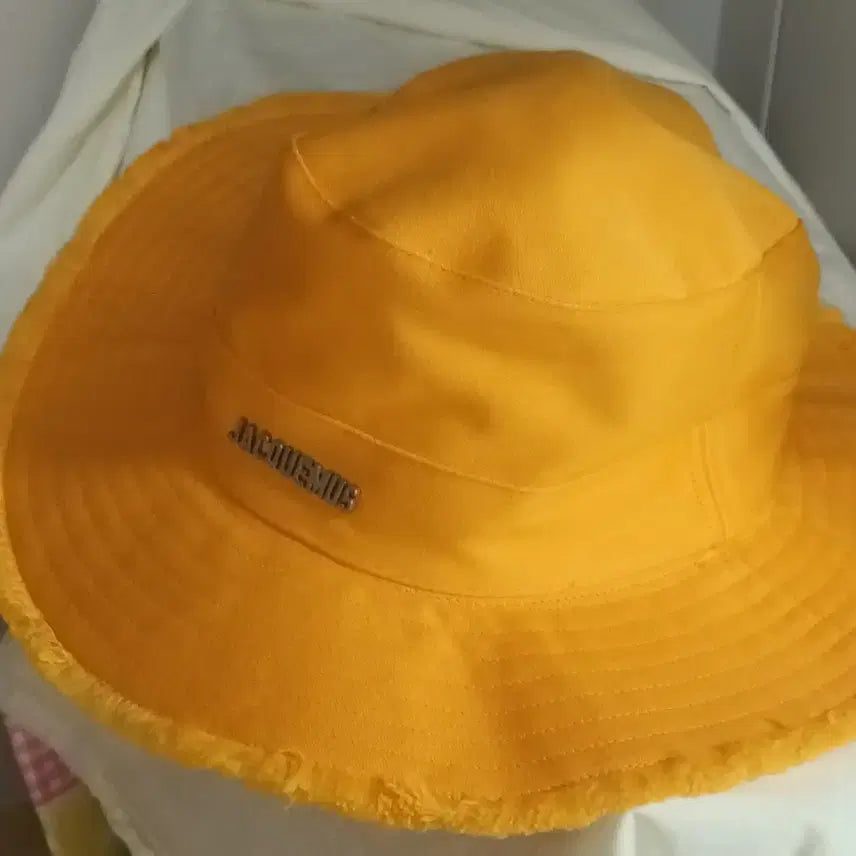 [SOLD OUT] 자크뮈스 버킷햇 옐로우 새상품 남녀공용58사이즈