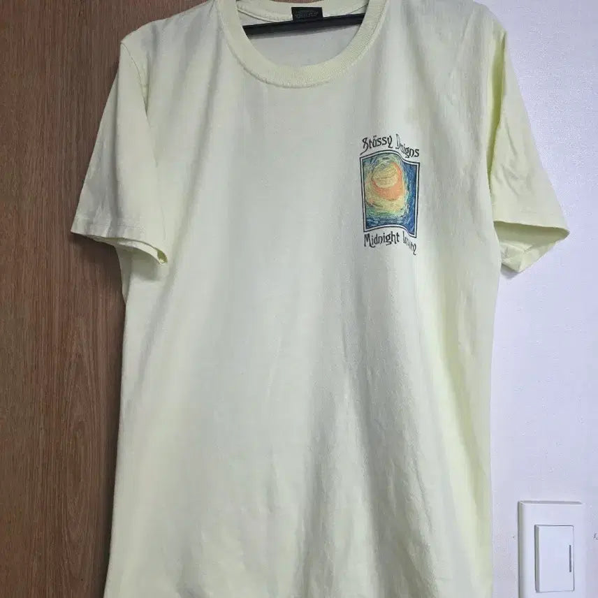 [BUNJANG] Stüssy Midnight Insanity T-Shirt Pale Yellow M / 스투시 미드나잇 인세니티 티셔츠 (Pale Yellow / M)