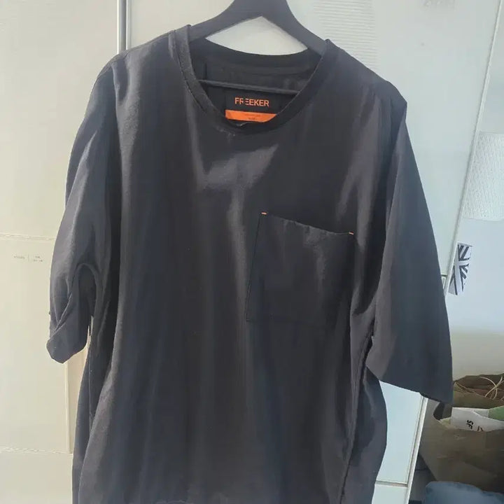 [BUNJANG] Customellow Black Pocket T-Shirt / 커스텀멜로우 검정색 반팔 티셔츠