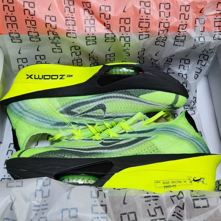 [BUNJANG] Nike Air Zoom Alphafly NEXT% 3 Multicolour Volt (Size 285) / [285] 나이키 에어 줌 알파플라이 넥스트% 3 멀티컬러 볼트