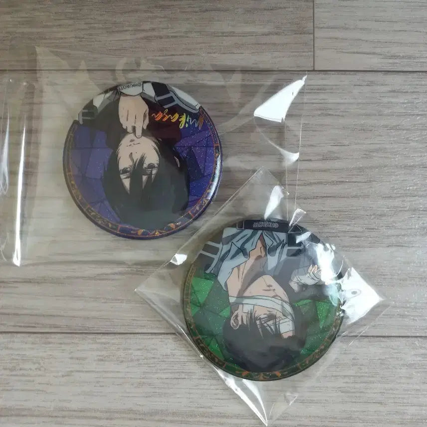 [BUNJANG] Attack on Titan Levi Mikasa Can Badge Bundle Set / 진격의 거인 진격거 리바이 미카사 캔뱃지 일괄
